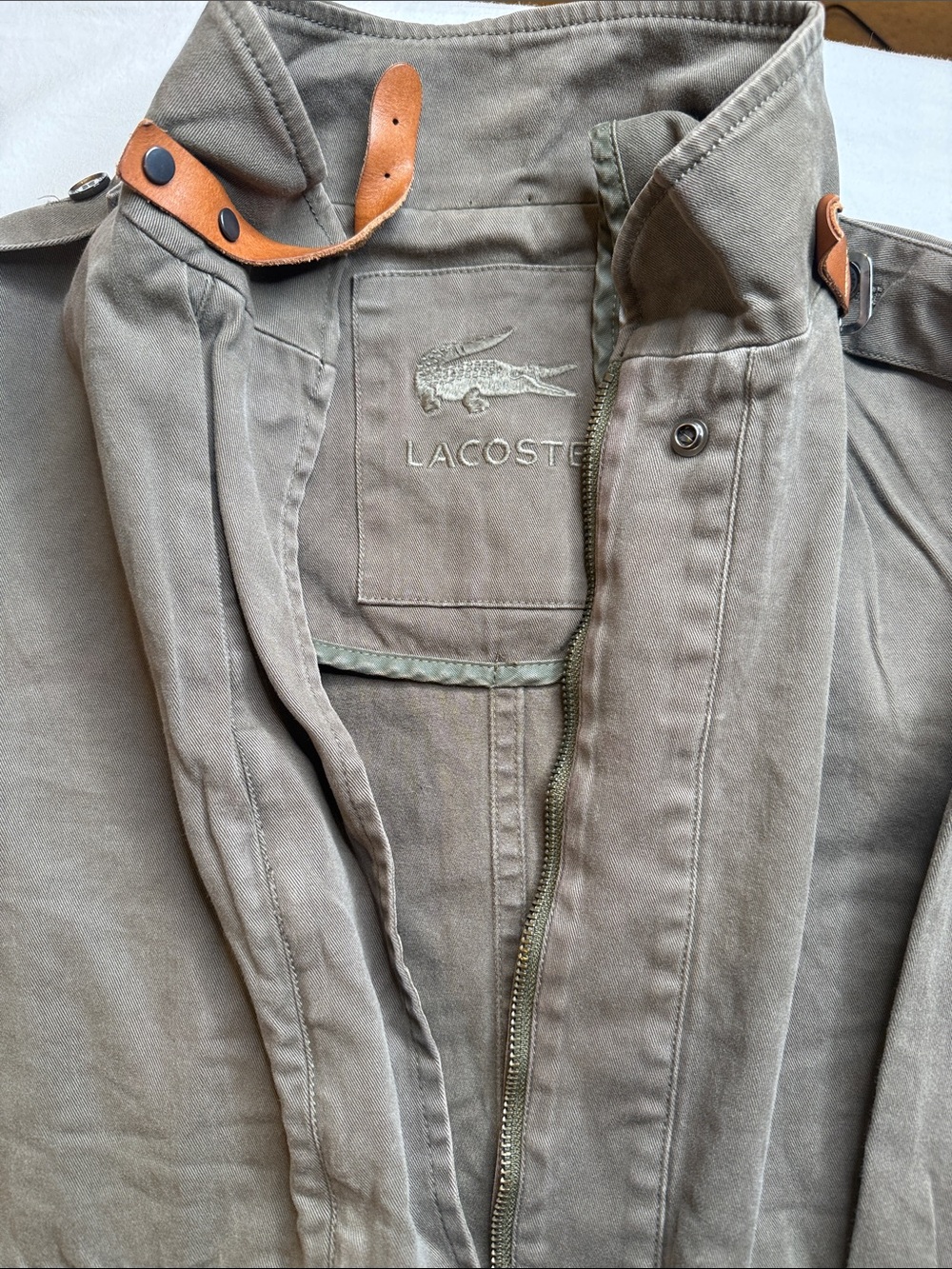 Lacoste - Picture 2 of 3